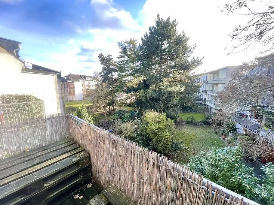 アパート - Chilliges Zimmer In Dusseldorf Mit Balkon & Kuche; Big Tv And Bed -